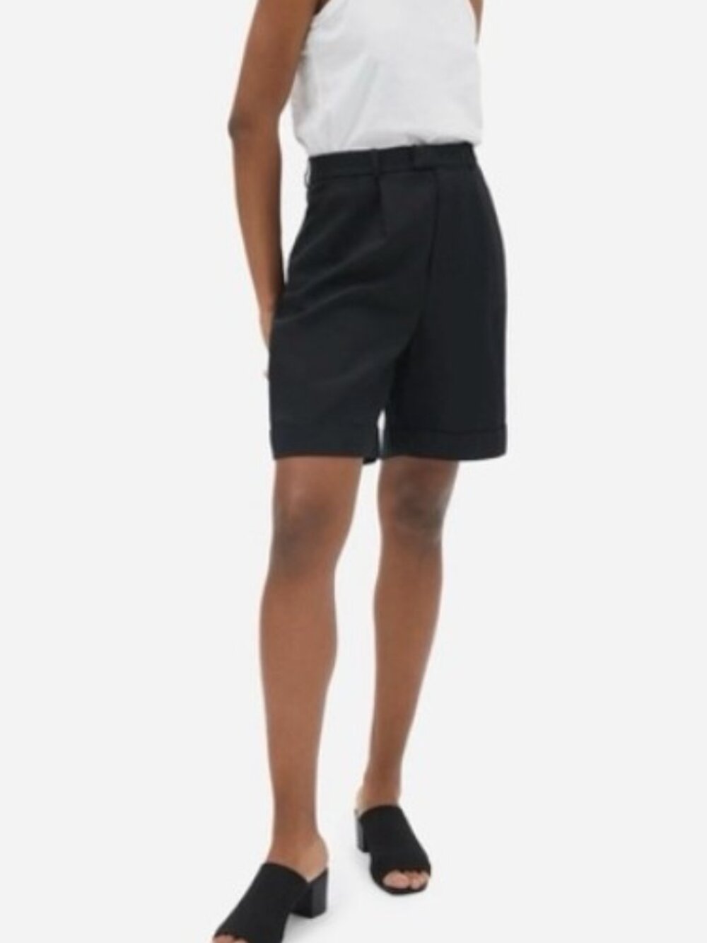 EVERLANE The Put Together Black Pleat Front Shorts 8" Cuffed High Waist Size 2